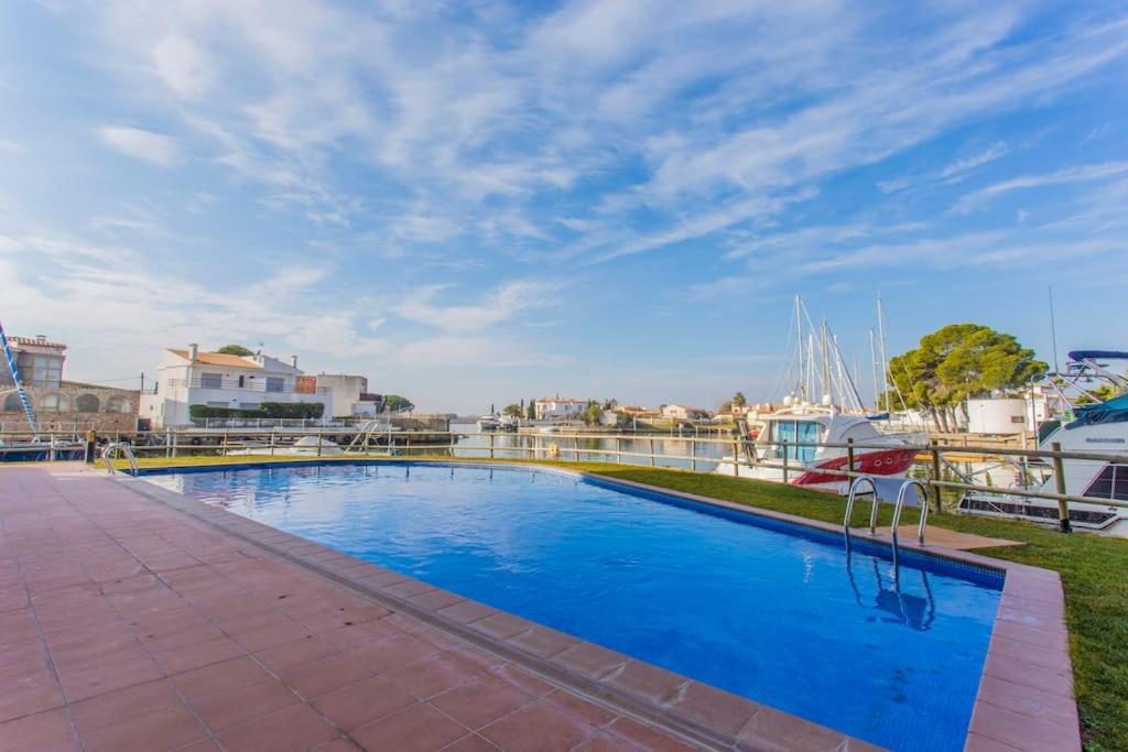 Piso De 2 Habitaciones, 3 Piscinas Y Cerca Del Mar Appartement