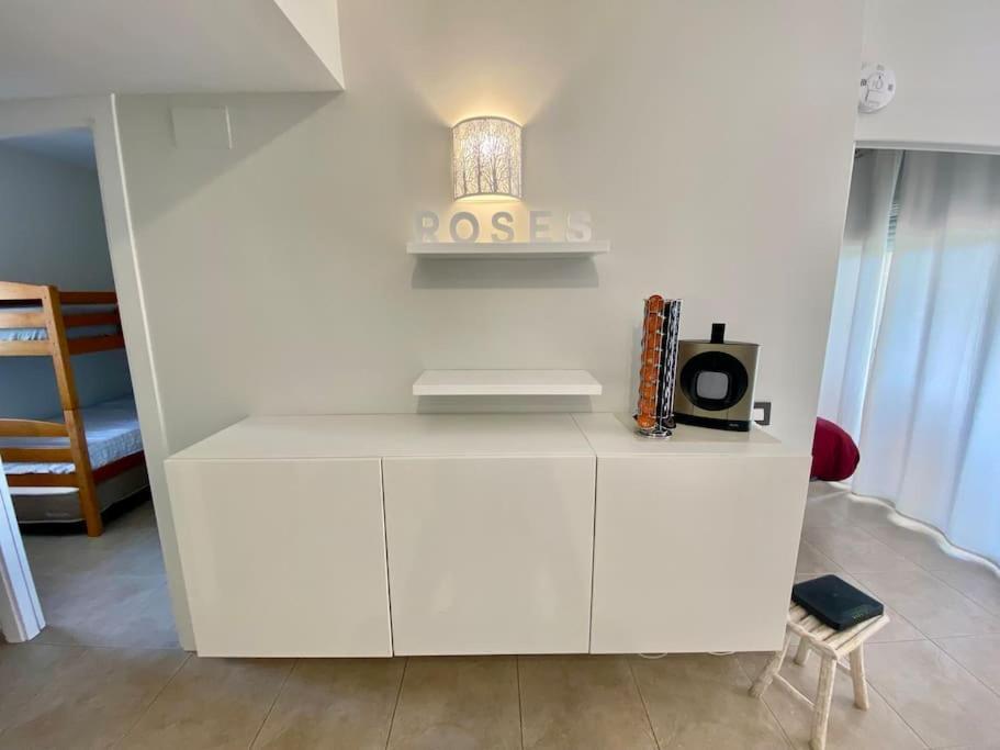 Piso De 2 Habitaciones, 3 Piscinas Y Cerca Del Mar Appartement Roses